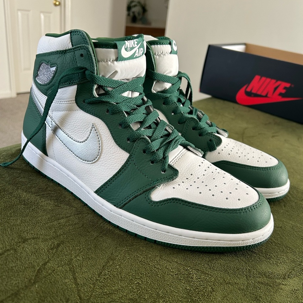 Air Jordan 1 Retro High “Gorge Green”